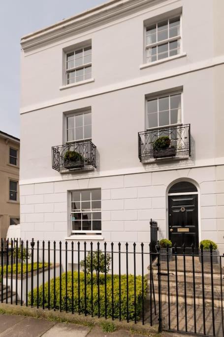 Four Bedroom Townhouse In Famous Suffolks Area Cheltenham Ngoại thất bức ảnh